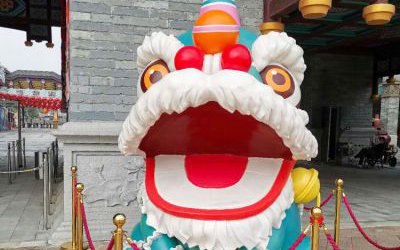 景區門口擺放卡通形象民間傳統玻璃鋼獅子雕塑