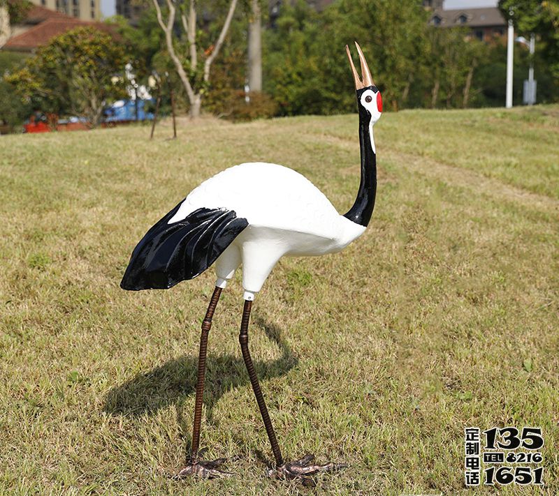 戶外草坪仿真動物玻璃鋼仙鶴雕塑 戶外草坪仿真動物玻璃鋼仙鶴雕塑