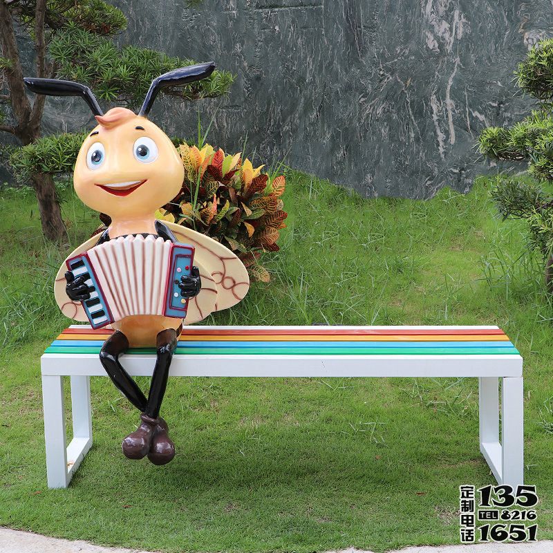 戶外草坪玻璃鋼仿真動物蜜蜂雕塑 戶外草坪玻璃鋼仿真動物蜜蜂雕塑