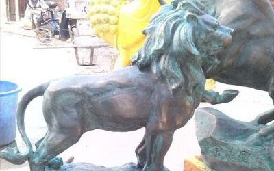 玻璃鋼仿銅別墅小區(qū)庭院鎮(zhèn)宅獅子雕塑