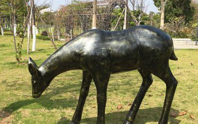 公園玻璃鋼仿銅戶外大型動物鹿雕塑