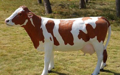 景區玻璃鋼仿真牛雕塑