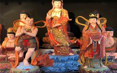 景區(qū)寺廟玻璃鋼彩繪觀音雕塑