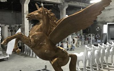 城市街道玻璃鋼仿銅飛馬雕塑