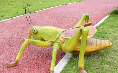 公園玻璃鋼仿真動(dòng)物蝗蟲(chóng)雕塑