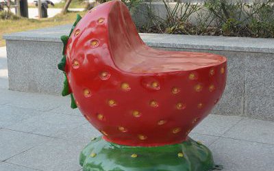 公園景區玻璃鋼創意草莓雕塑