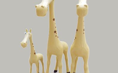 游樂(lè)場(chǎng)玻璃鋼卡通長(zhǎng)頸鹿雕塑