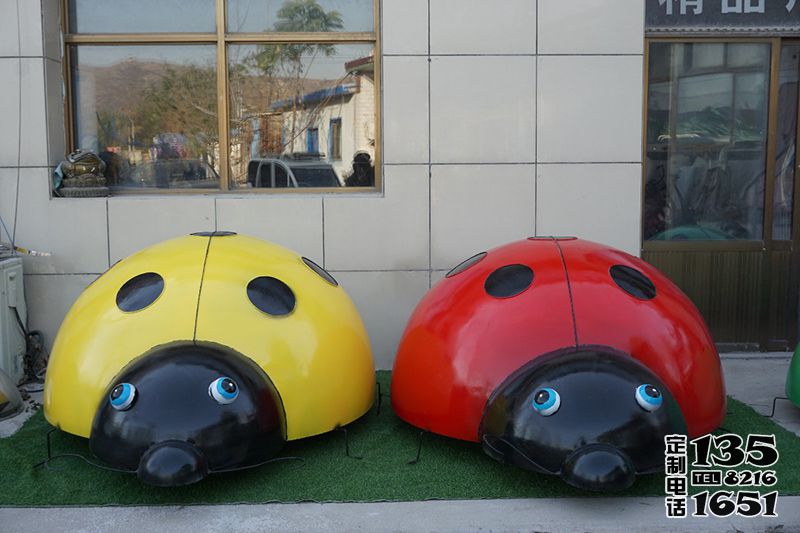 公園草坪玻璃鋼彩繪仿真動(dòng)物七星瓢蟲雕塑 公園草坪玻璃鋼彩繪仿真動(dòng)物七星瓢蟲雕塑