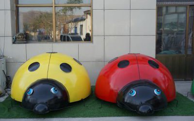 公園草坪玻璃鋼彩繪仿真動(dòng)物七星瓢蟲(chóng)雕塑