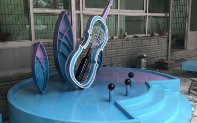 景區園林玻璃鋼彩繪小提琴雕塑