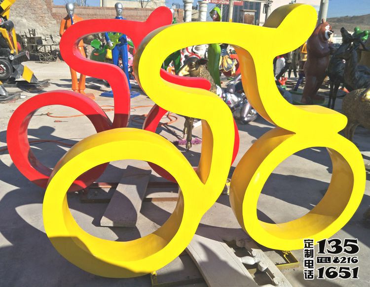 玻璃鋼彩繪抽象人物騎車(chē)雕塑單車(chē)賽車(chē)戶外運(yùn)動(dòng)雕塑