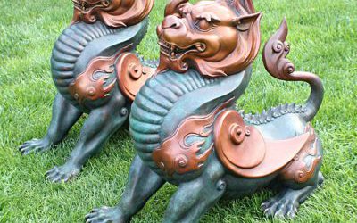 戶外草坪玻璃鋼彩繪動(dòng)物貔貅雕塑