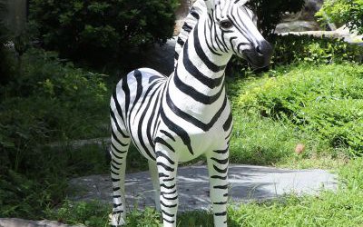 戶外公園玻璃鋼彩繪仿真動物景觀斑馬雕塑