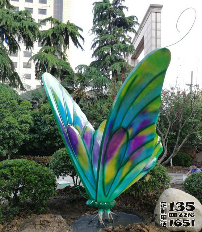 玻璃鋼景區(qū)彩繪蝴蝶雕塑 玻璃鋼景區(qū)彩繪蝴蝶雕塑