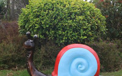 玻璃鋼彩繪戶外園林大型蝸牛雕塑